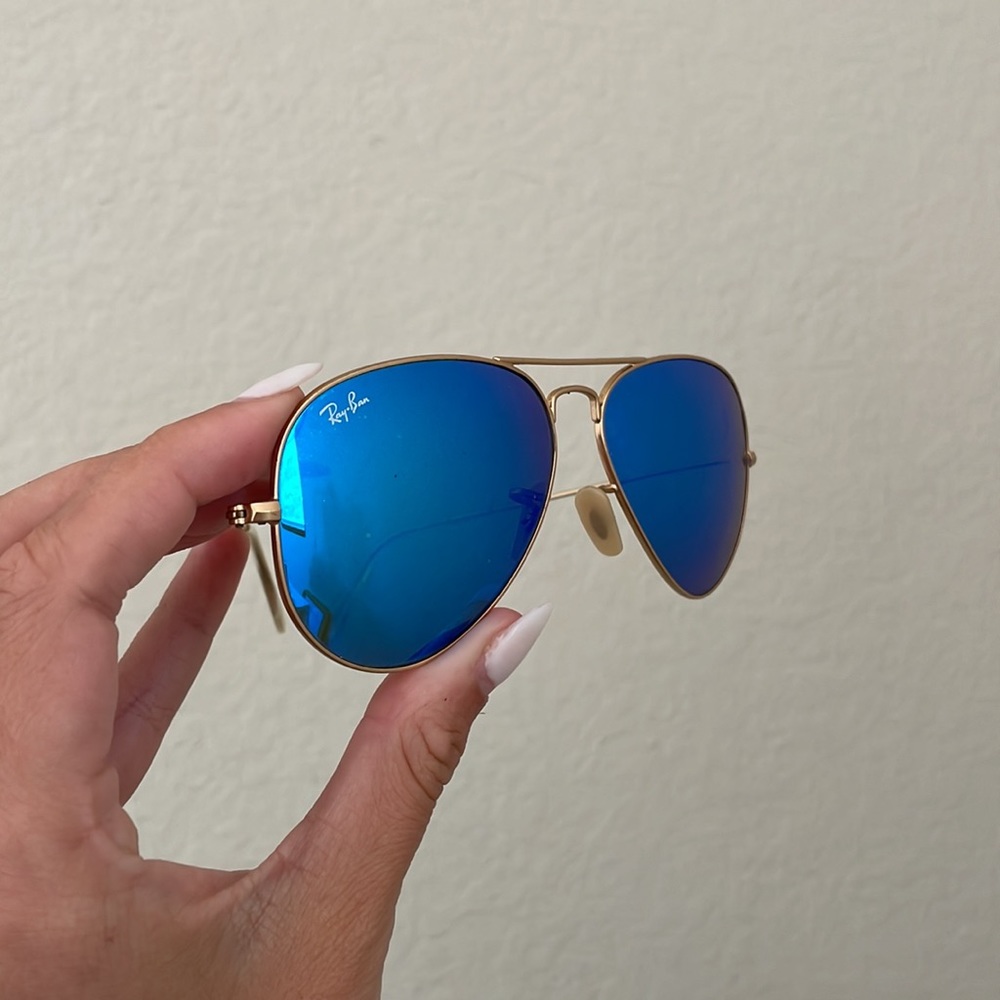 Ray-ban aviator sunglasses
